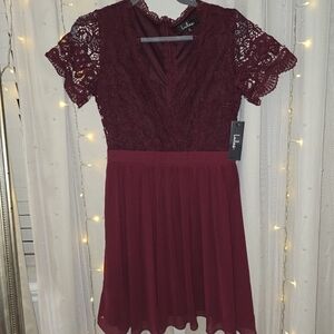 Lulus Burgundy Lace Fit & Flare Dress – Size M (NWT)